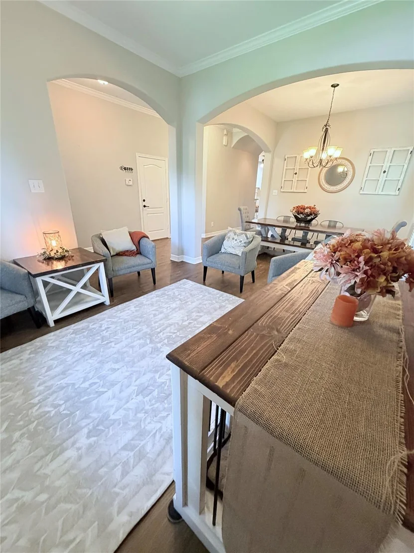Photo of 1721 Round Oak Lane