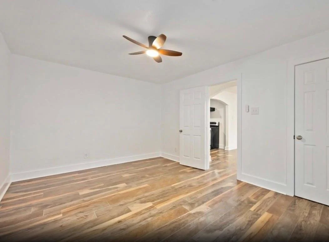 Photo of 6043 Lyndhurst Drive