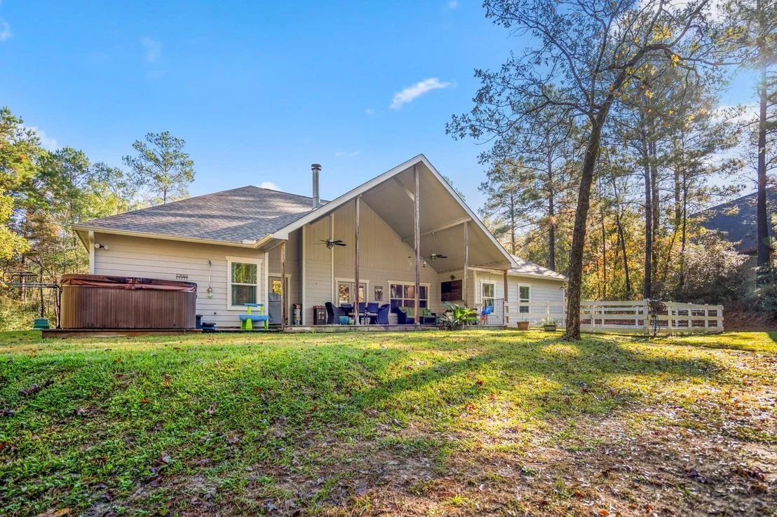 Photo of 120 Ebner Lake Front Drive
