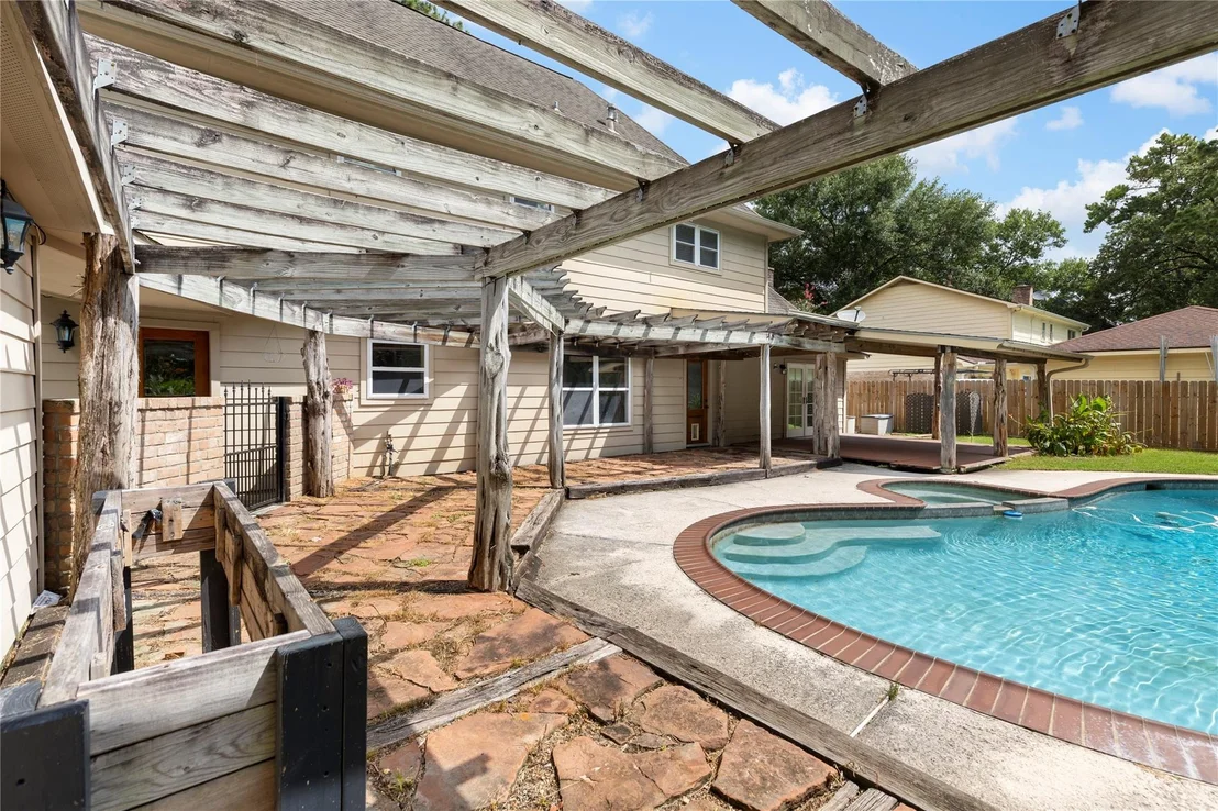 Photo of 8215 Winding Hill Lane