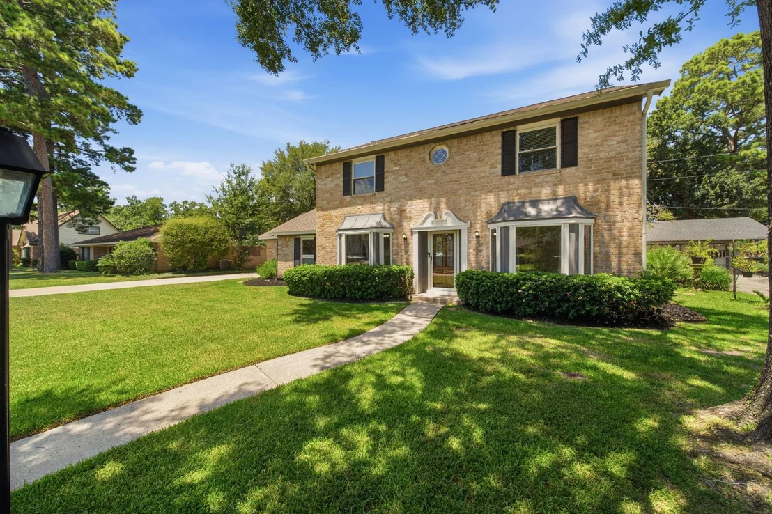 Photo of 626 Magic Oaks Drive