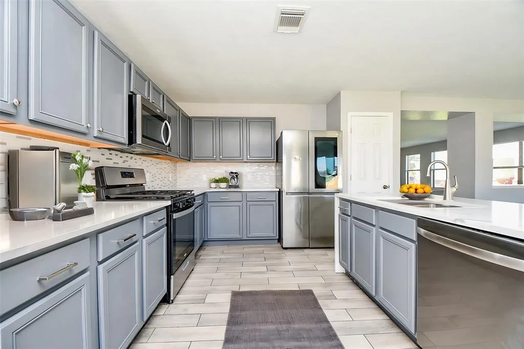 Photo of 6802 Oleander Grove Way