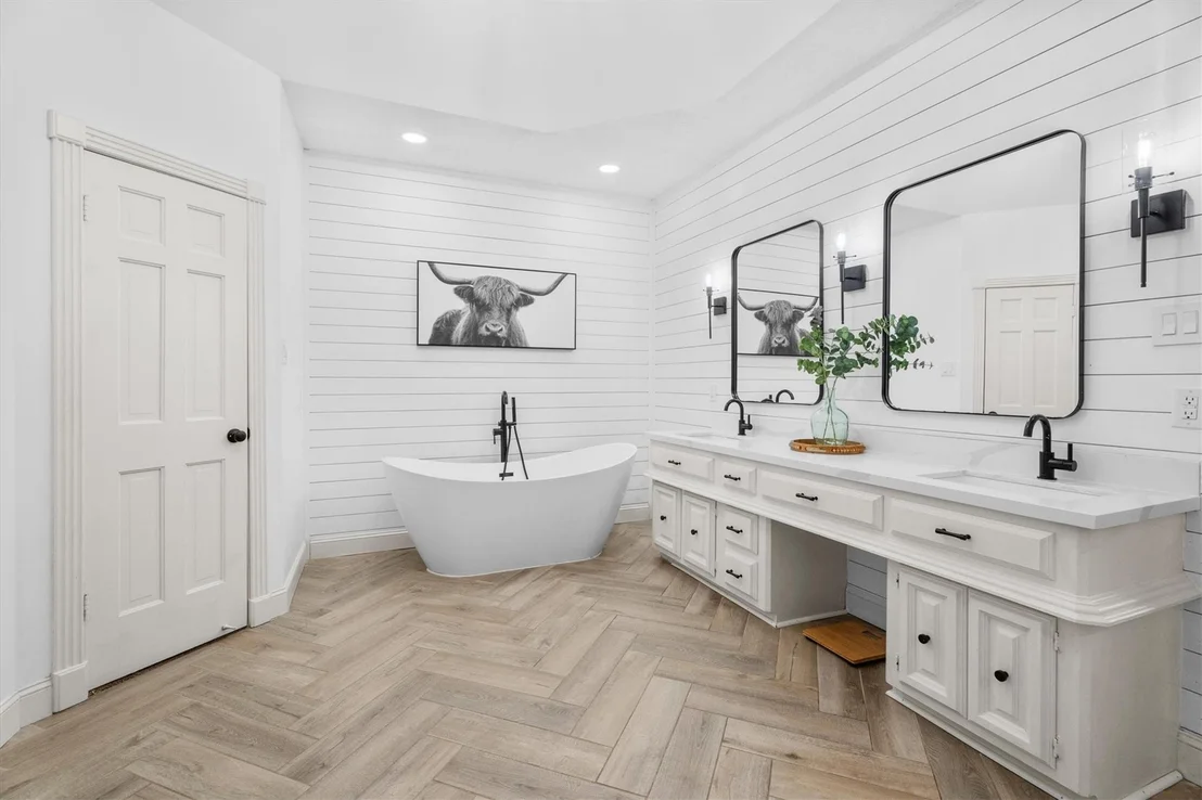 Photo of 16023 Mickleham Drive