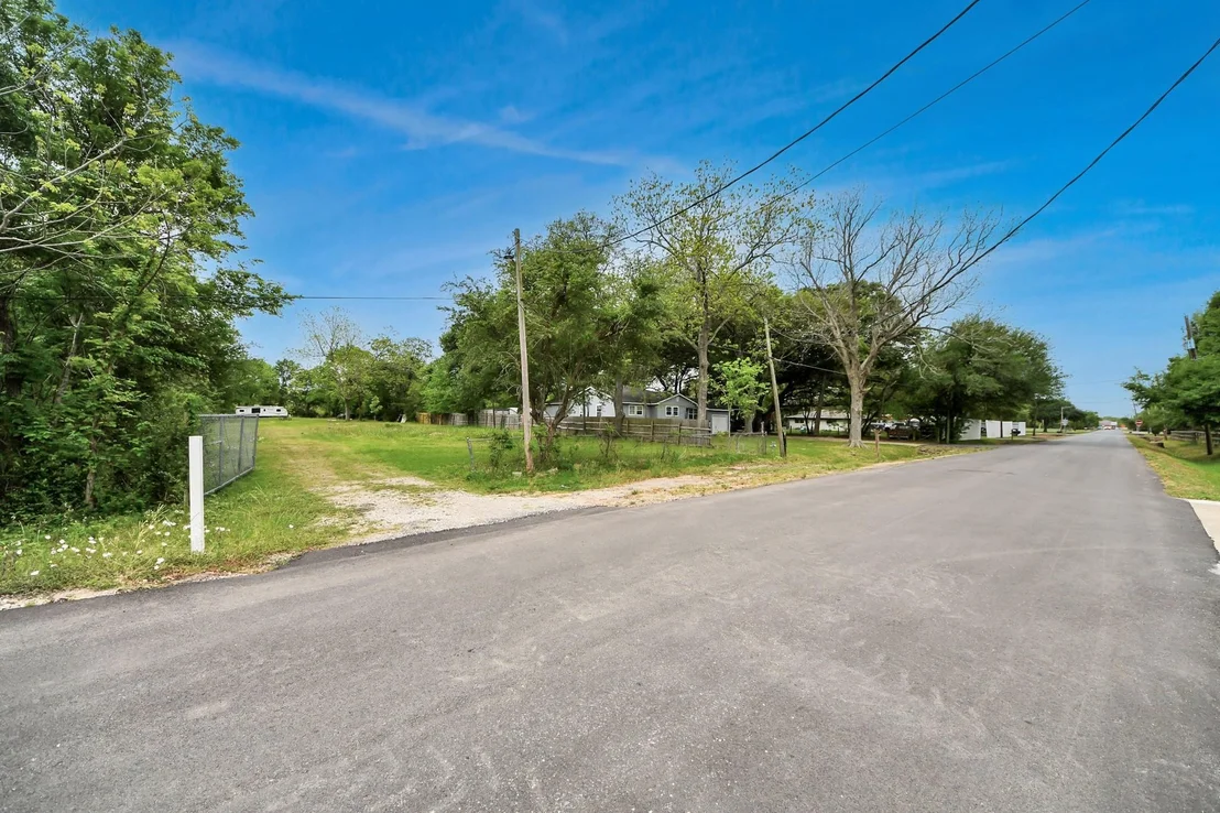 Photo of 703 North Road