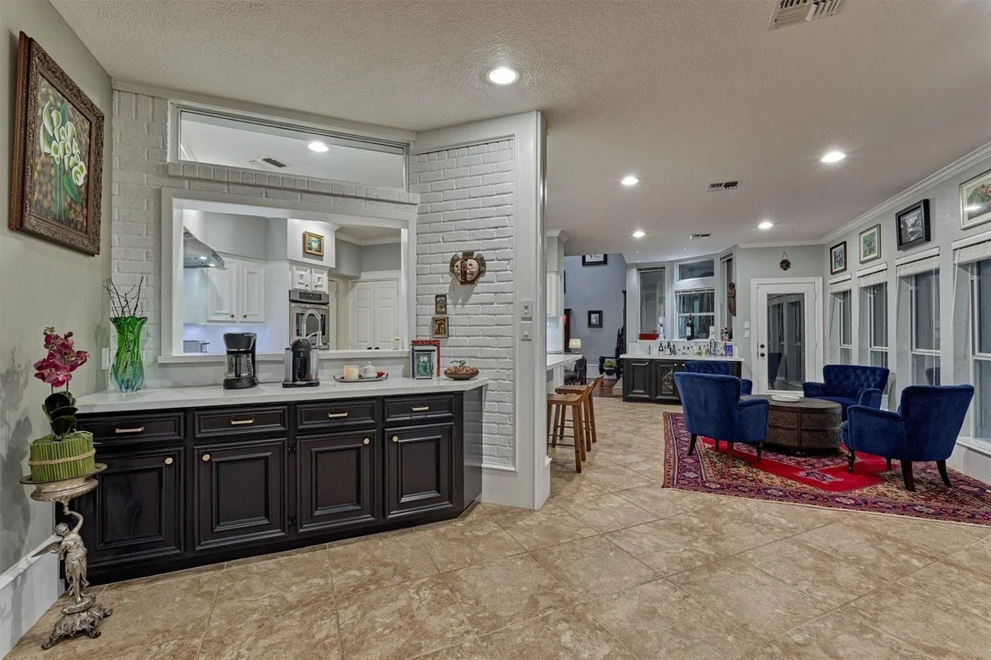 Photo of 609 Edgewood Drive