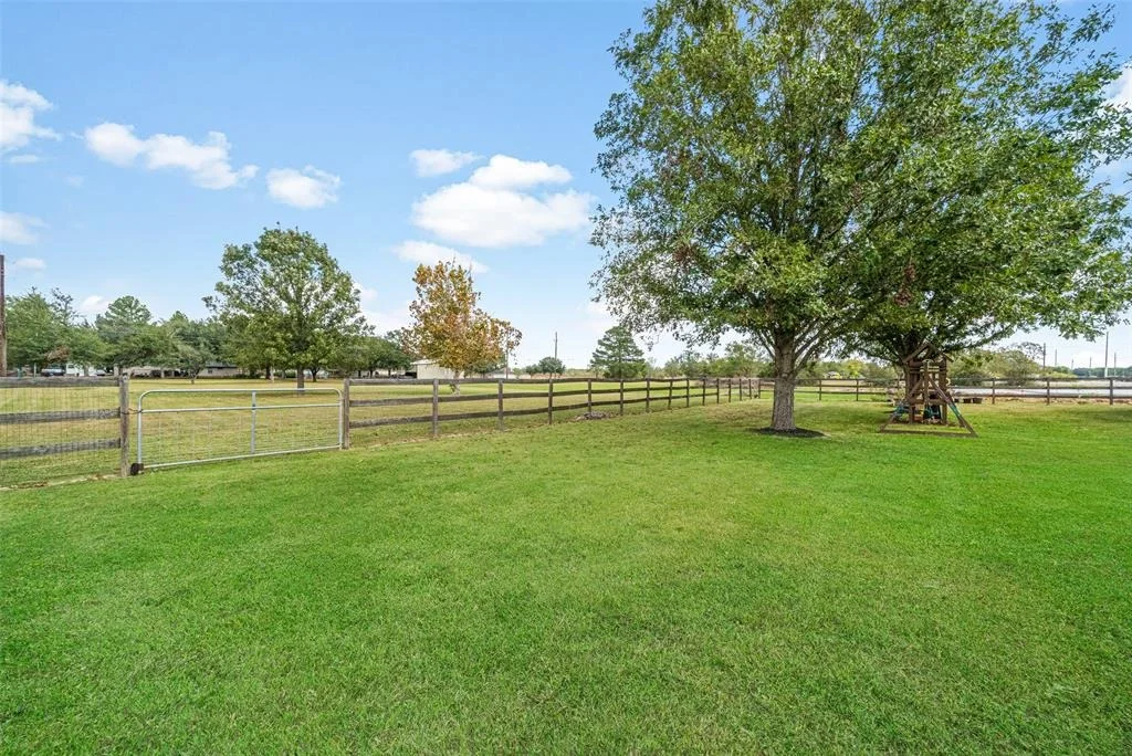 Photo of 32106 Betka Road