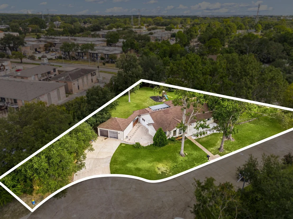 Photo of 2211 Pomeran Drive