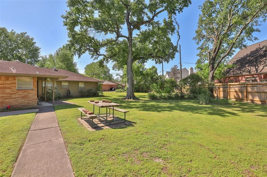 Photo of 5115 Covington Drive