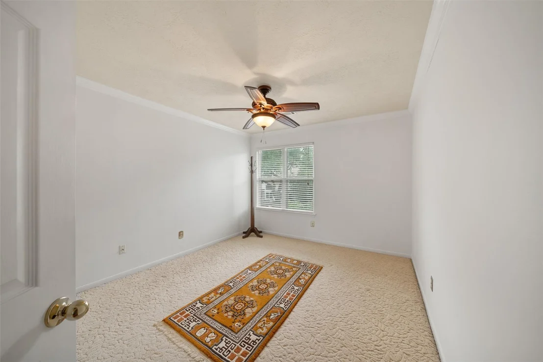 Photo of 16303 Avenplace Road