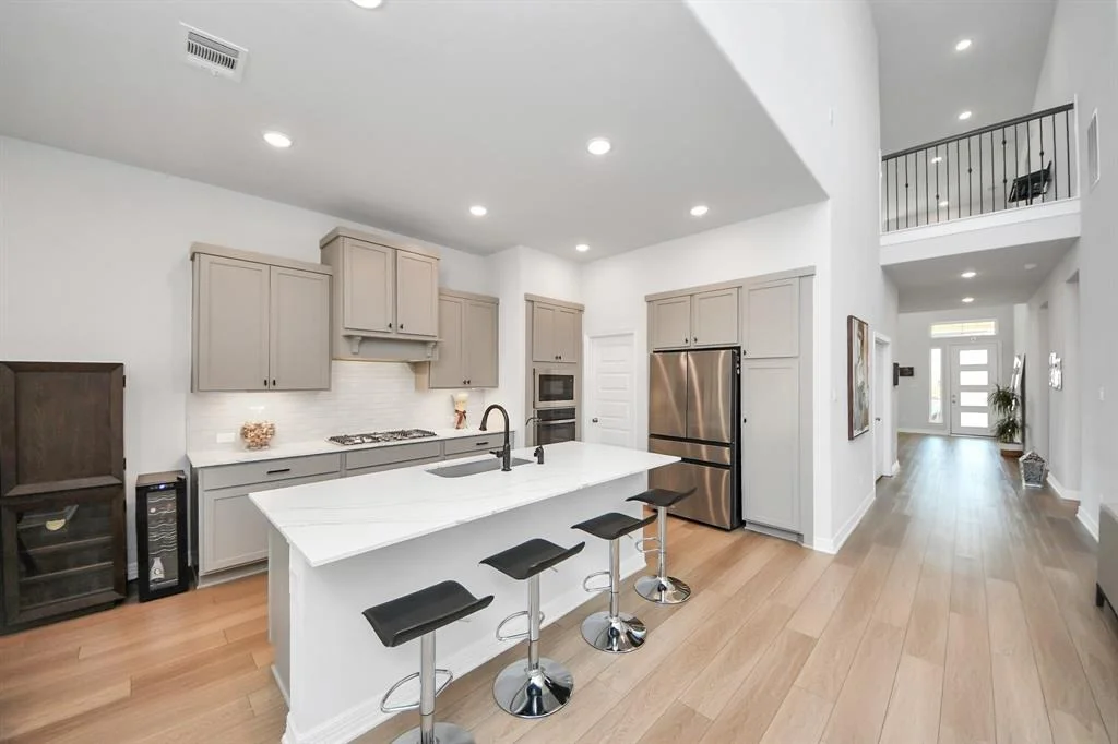 Photo of 9403 Cedros Valley Drive