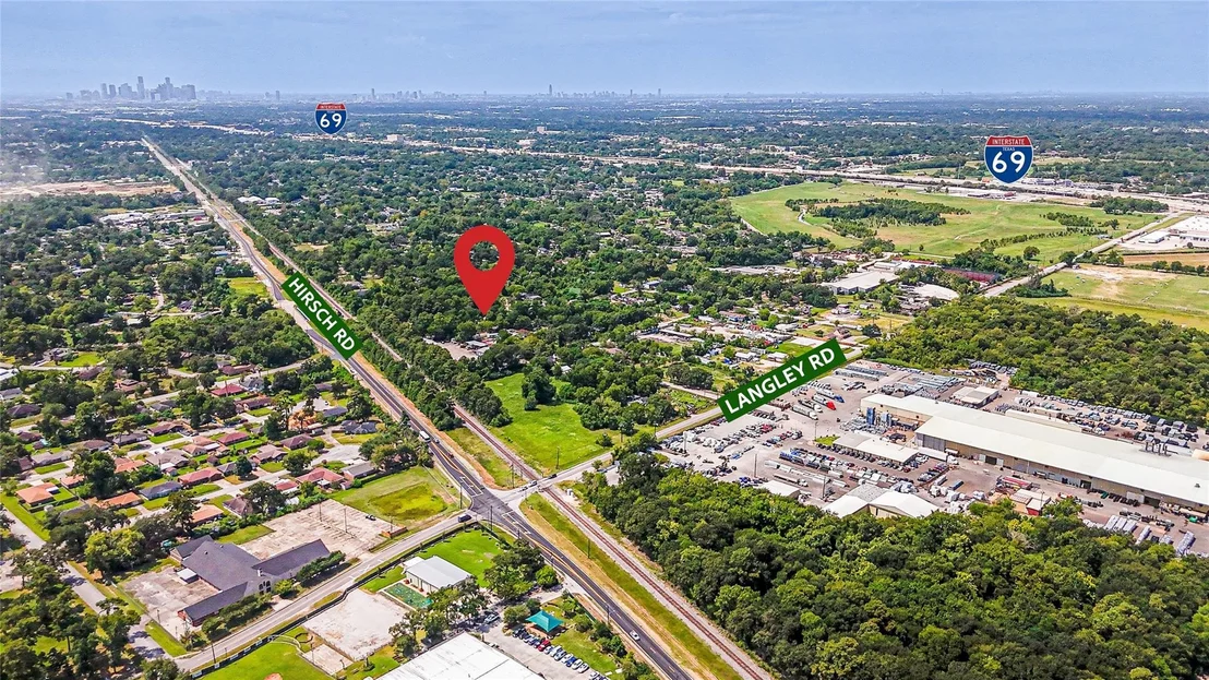 Photo of 4906 Edgewater Drive