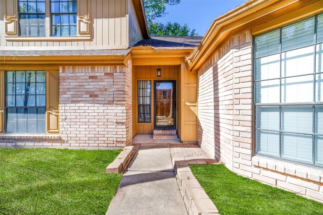 Photo of 15627 Lago Villa Drive