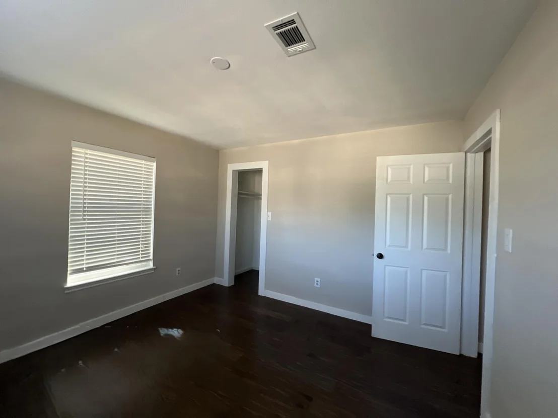 Photo of 676 Ravensworth Drive