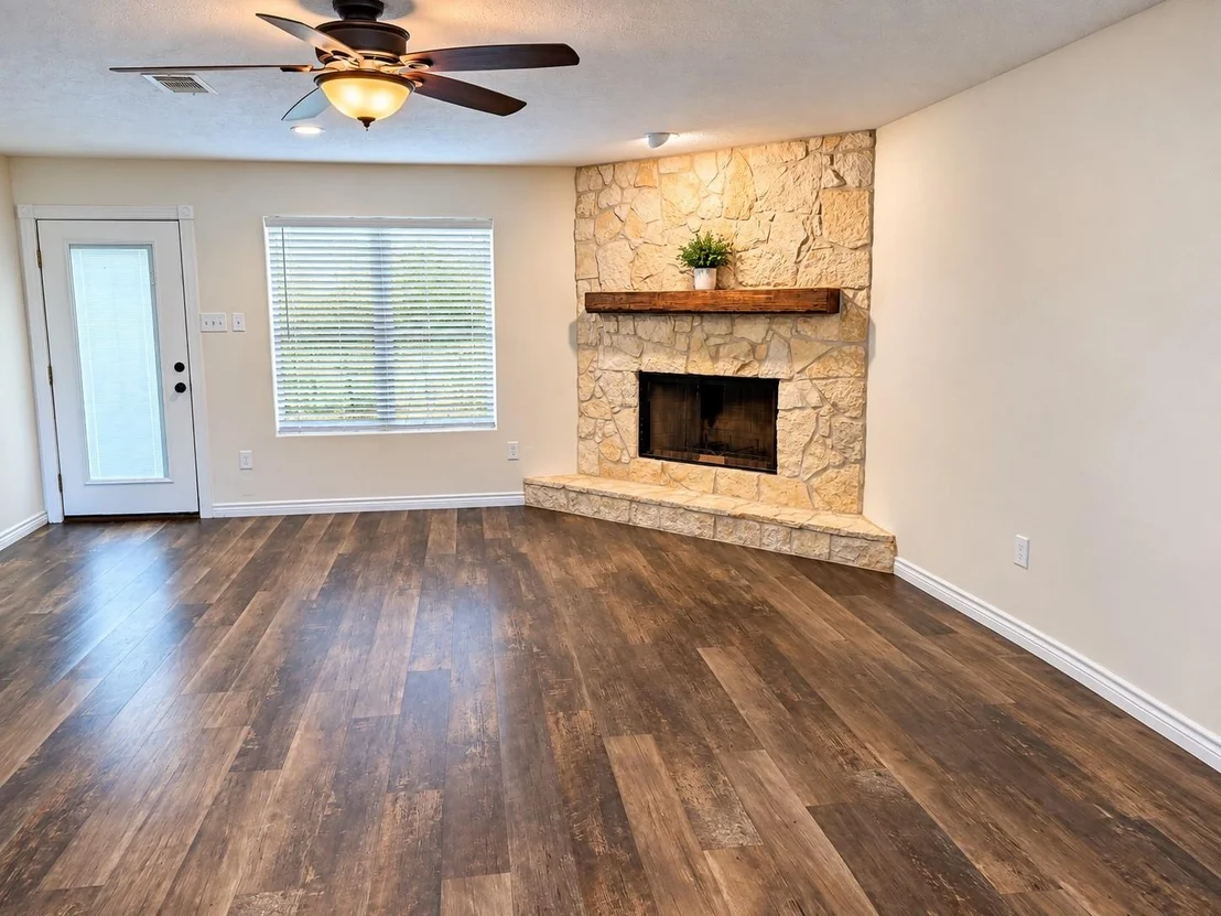 Photo of 407 Branding Iron Circle