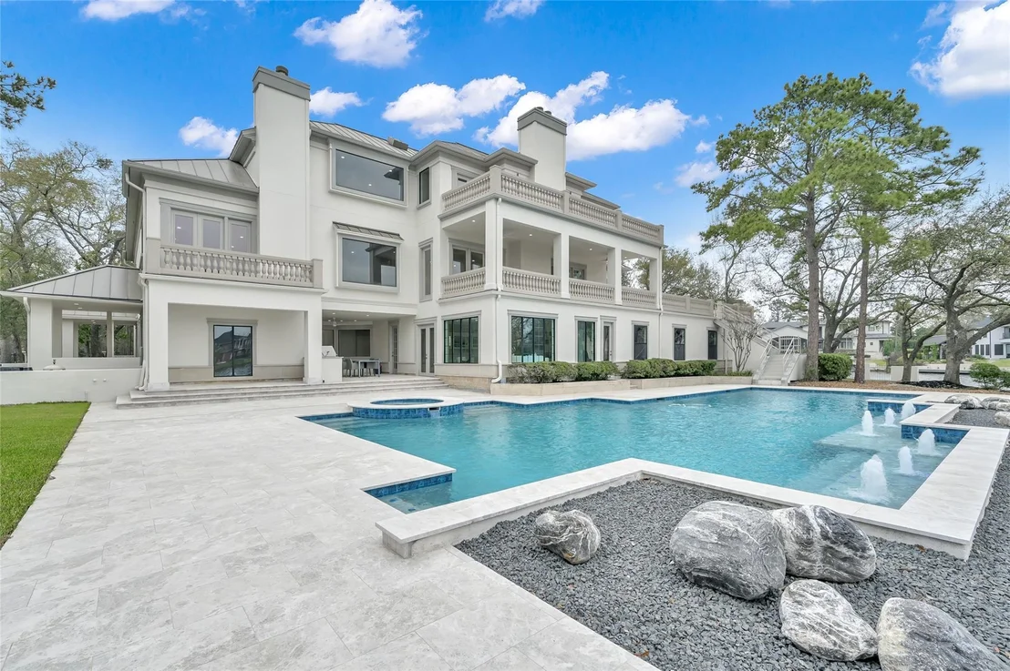 Photo of 10 West Isle Place