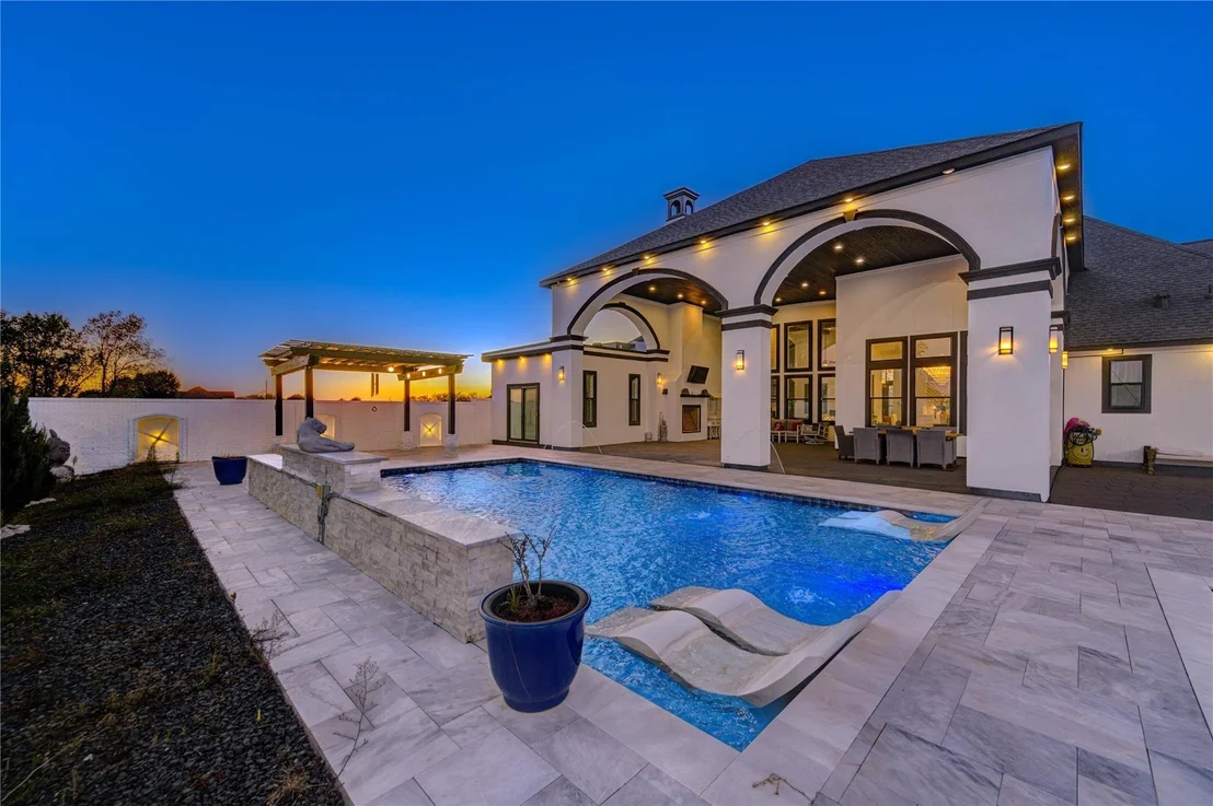 Photo of 4821 Walters Road