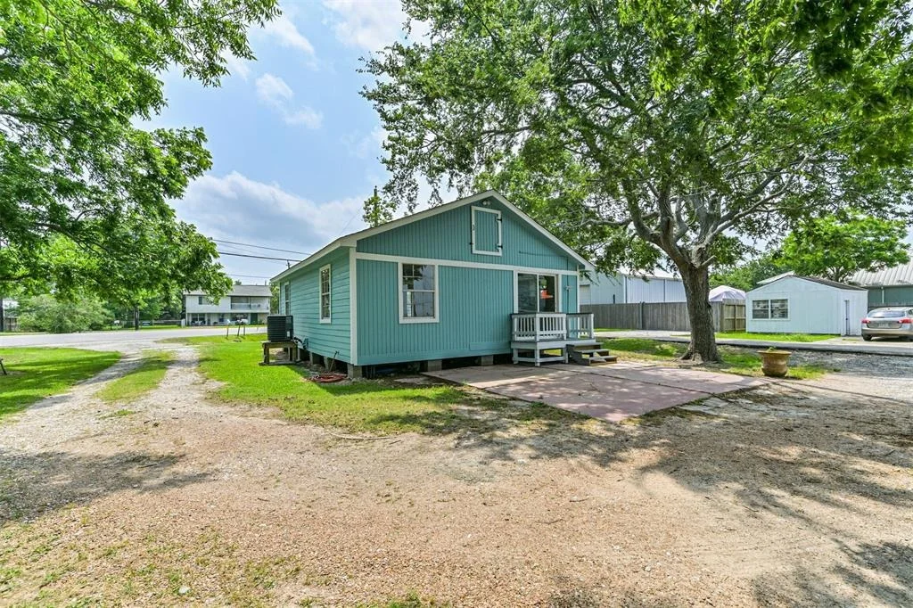 Photo of 4803 W Bayshore Drive