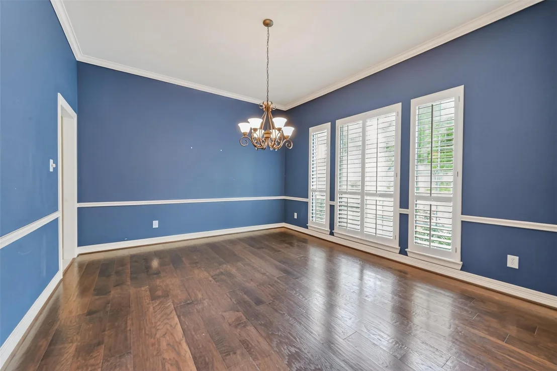 Photo of 1202 Waterside Estates Circle
