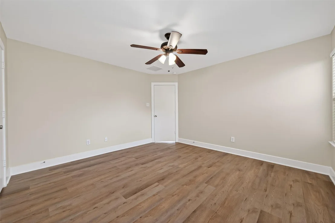 Photo of 21090 Aldens Oak