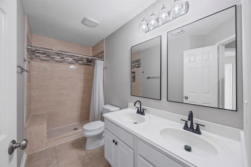 Photo of 3307 La Seine Lane