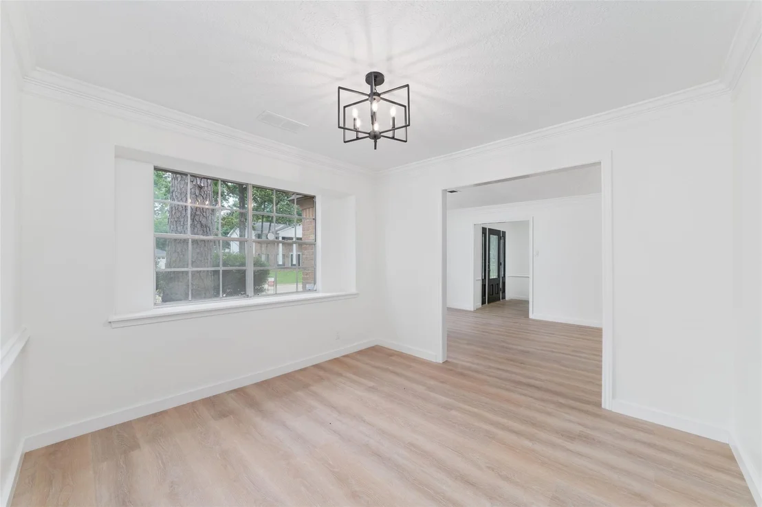 Photo of 7910 Oak Moss Drive