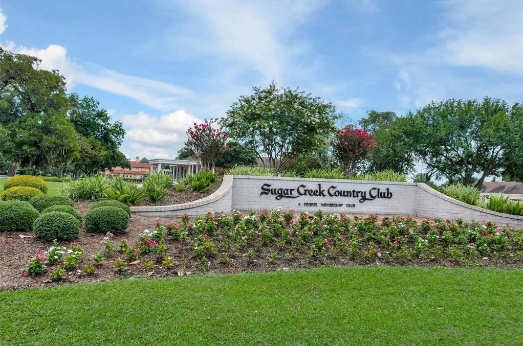 Photo of 426 Longview Drive