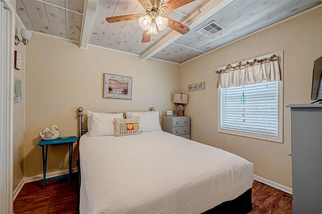 Photo of 1115 White Cap Drive