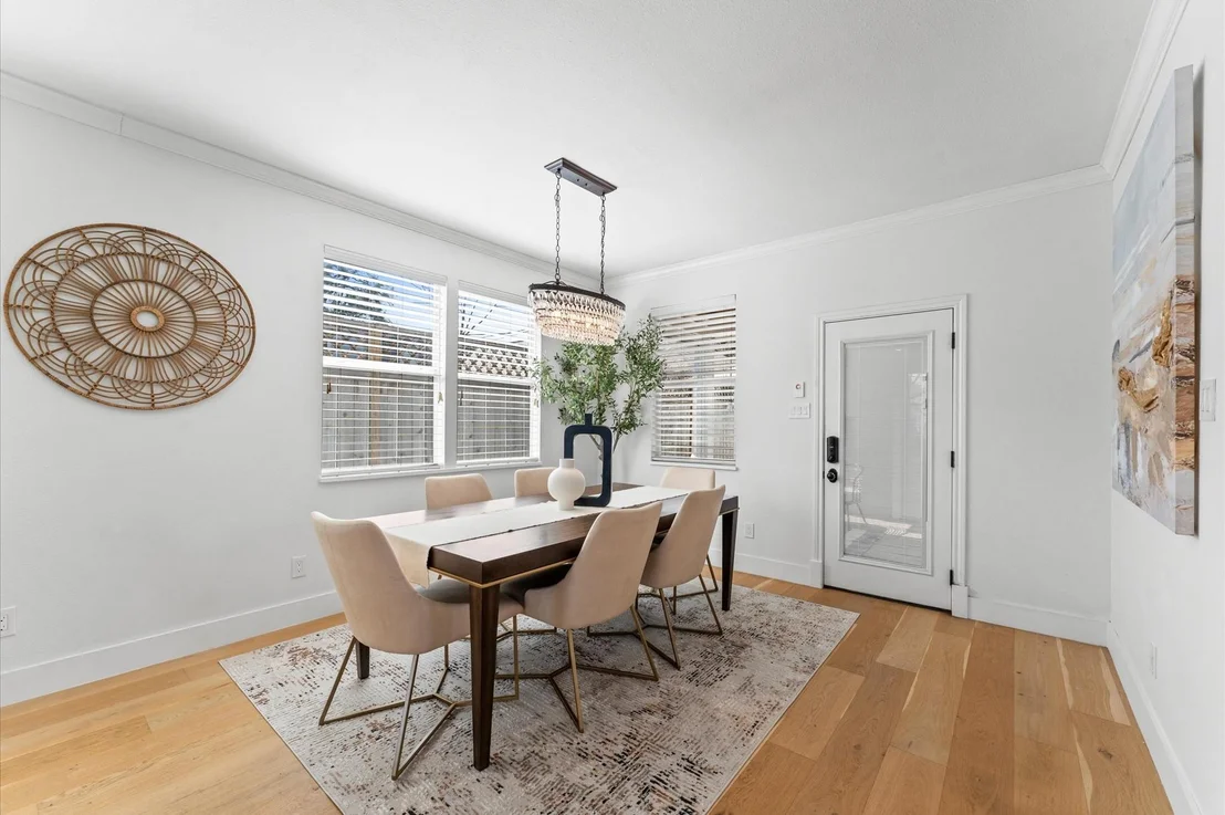 Photo of 1111 Walton Street