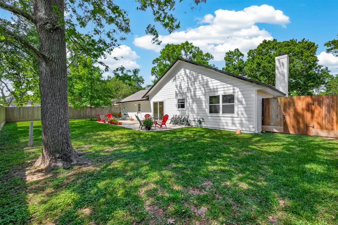 Photo of 4142 Willow Hill Drive