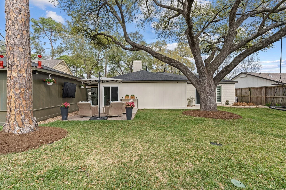 Photo of 10619 Cranbrook Road