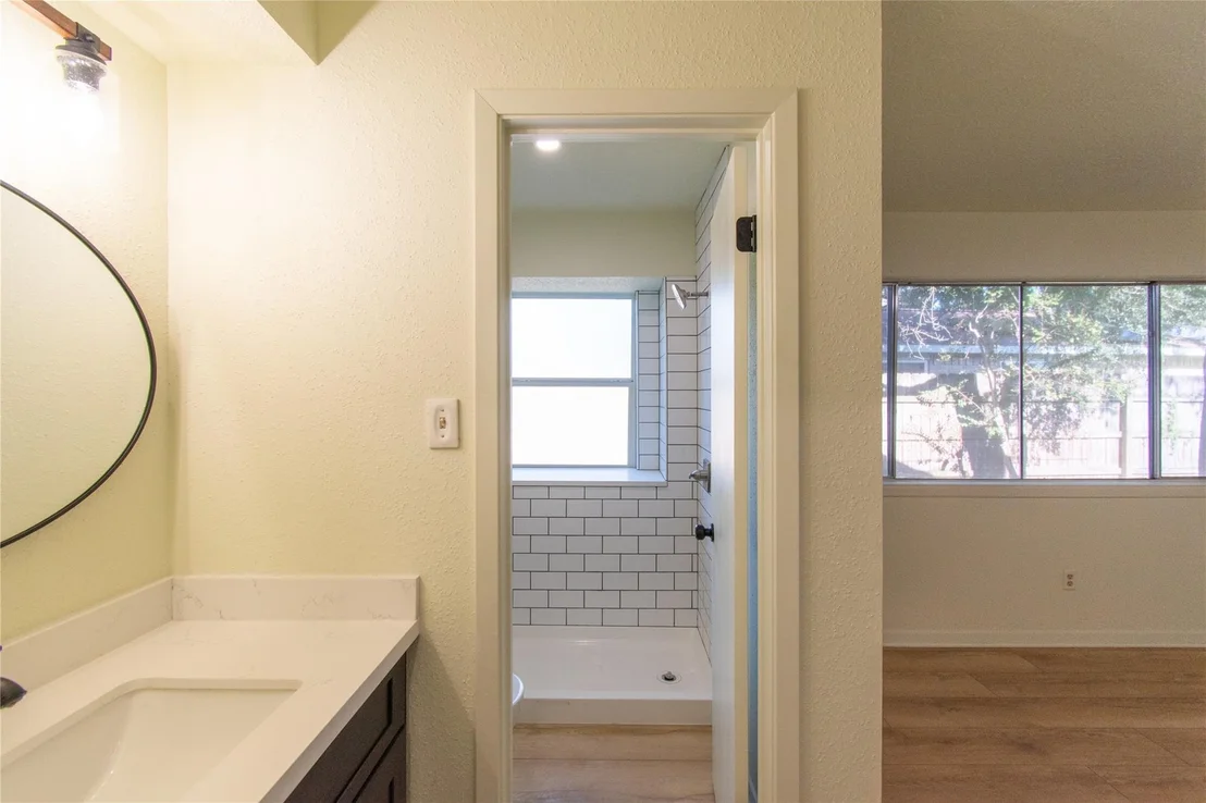 Photo of 462 Capehill Drive
