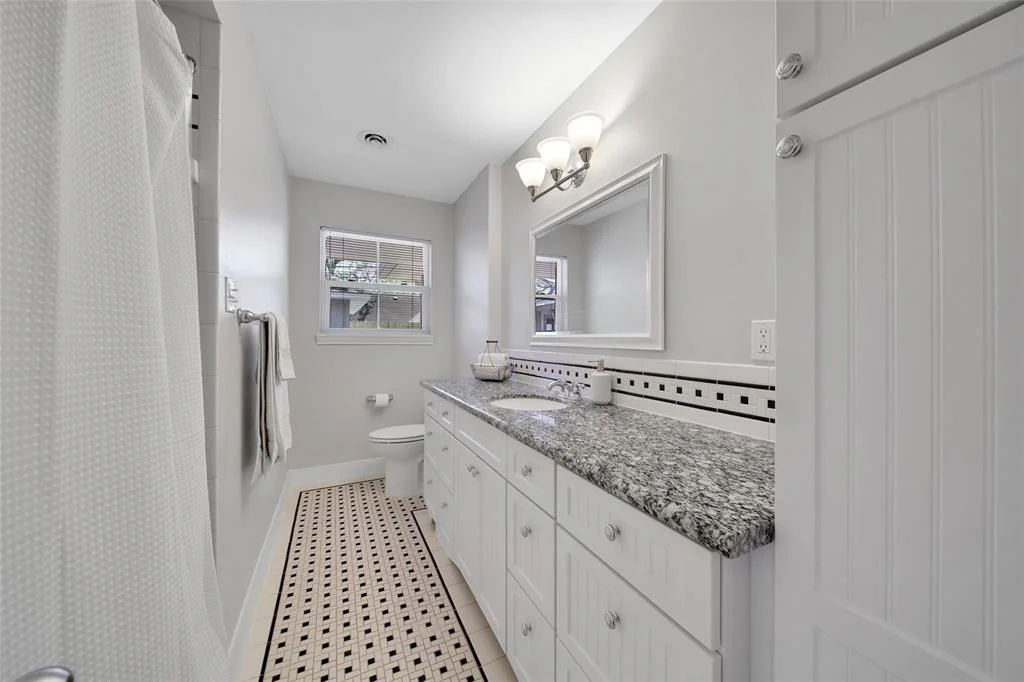 Photo of 1127 Curtin Street
