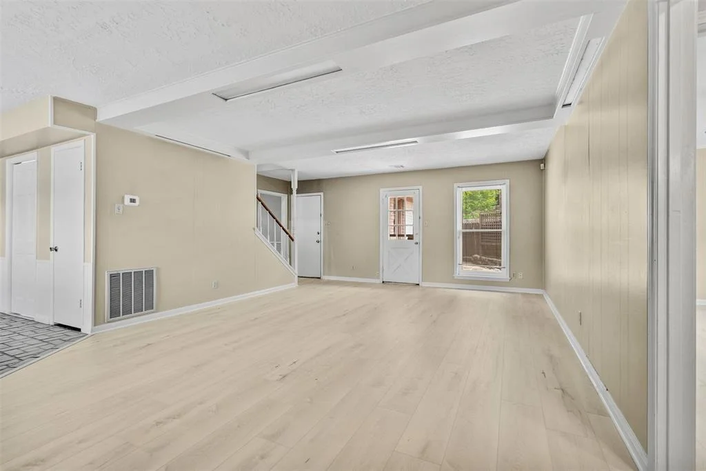 Photo of 3315 Crestdale Drive