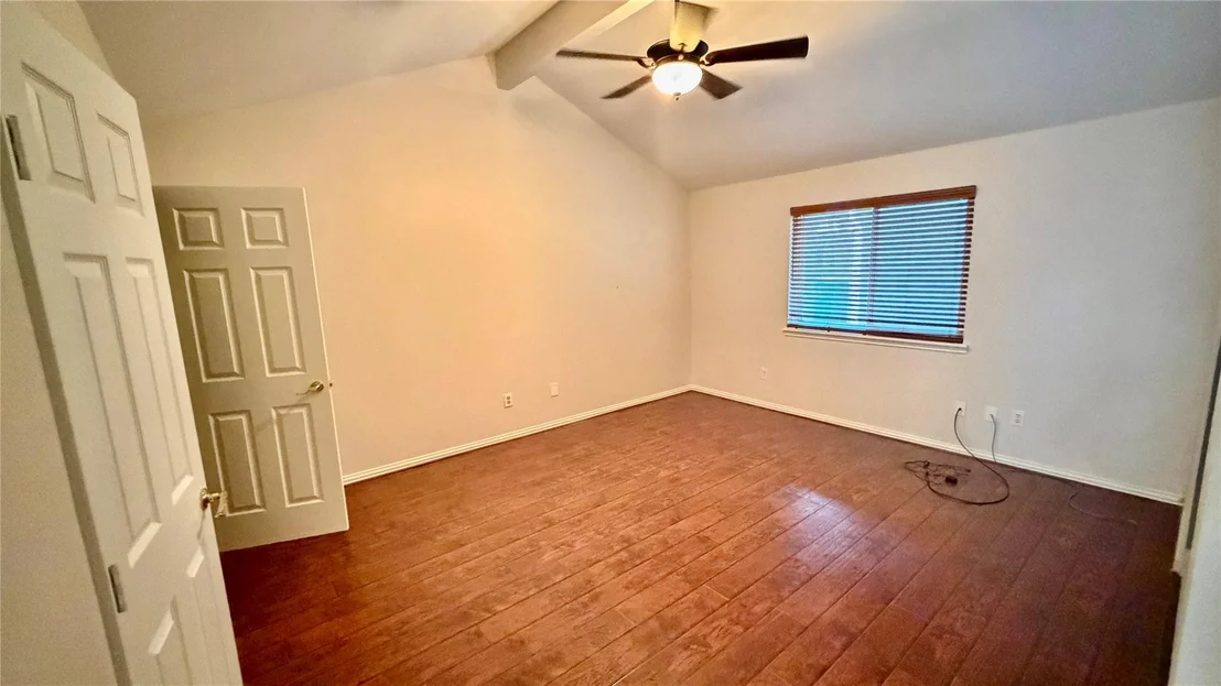 Photo of 98 E Mistybreeze Circle