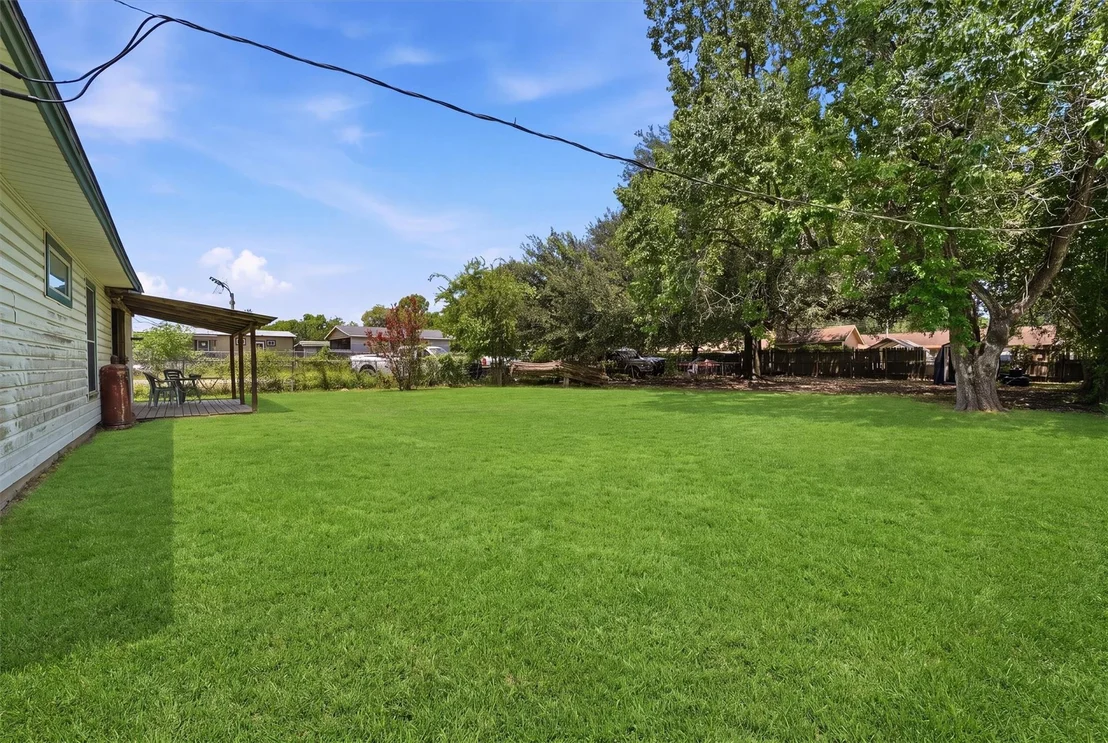 Photo of 717 Bolling Lane