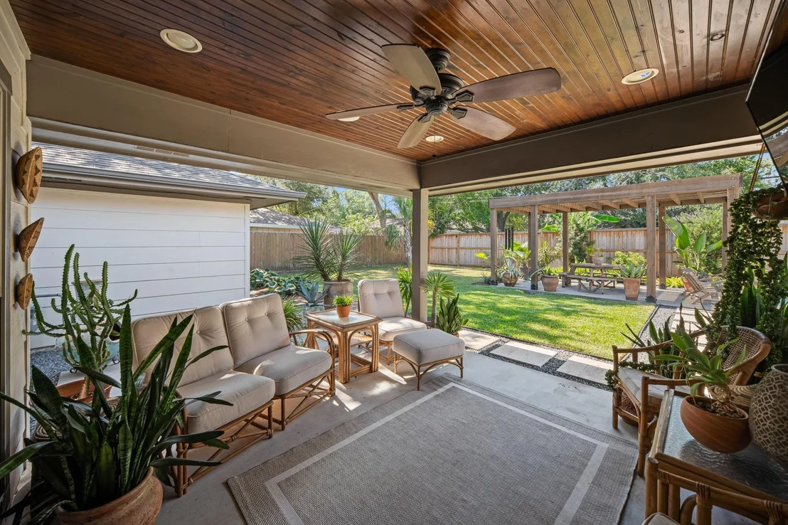 Photo of 8010 Mullins Drive
