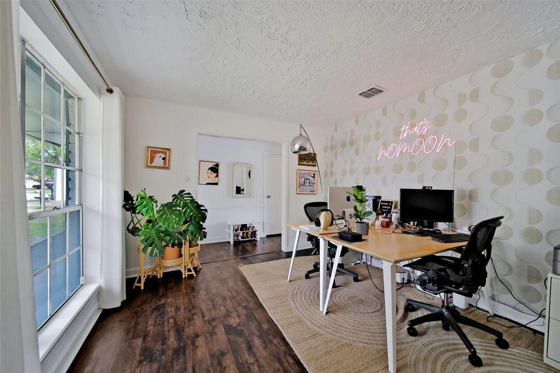 Photo of 323 Gentilly Drive