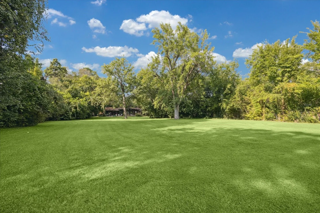 Photo of 9253 Elizabeth Road