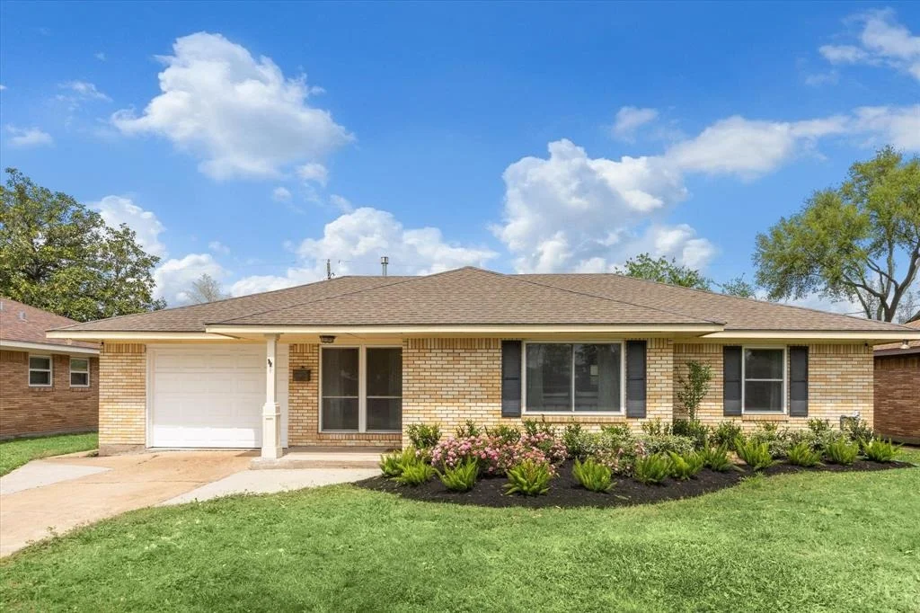 Photo of 918 Stonecrest Drive