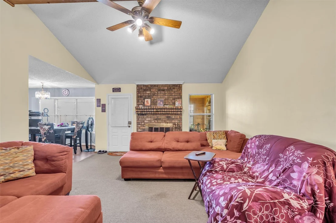 Photo of 700 Briarclift Lane