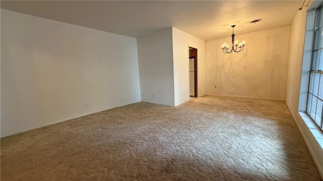 Photo of 203 Longfellow Lane