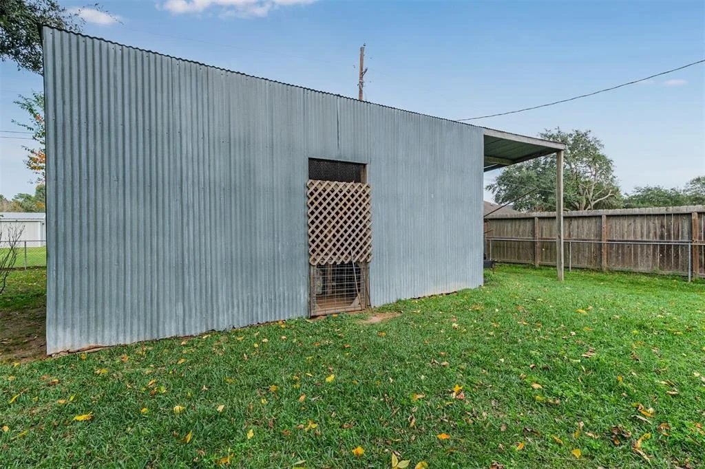 Photo of 20106 Edworthy Road