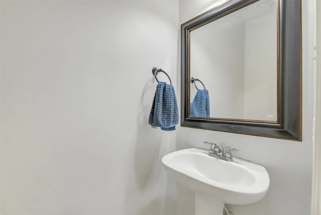 Photo of 30214 Vinebriar Drive