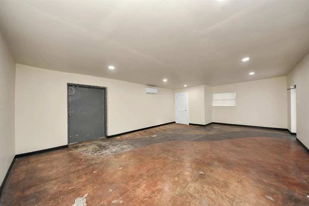 Photo of 8330 Lockheed Avenue