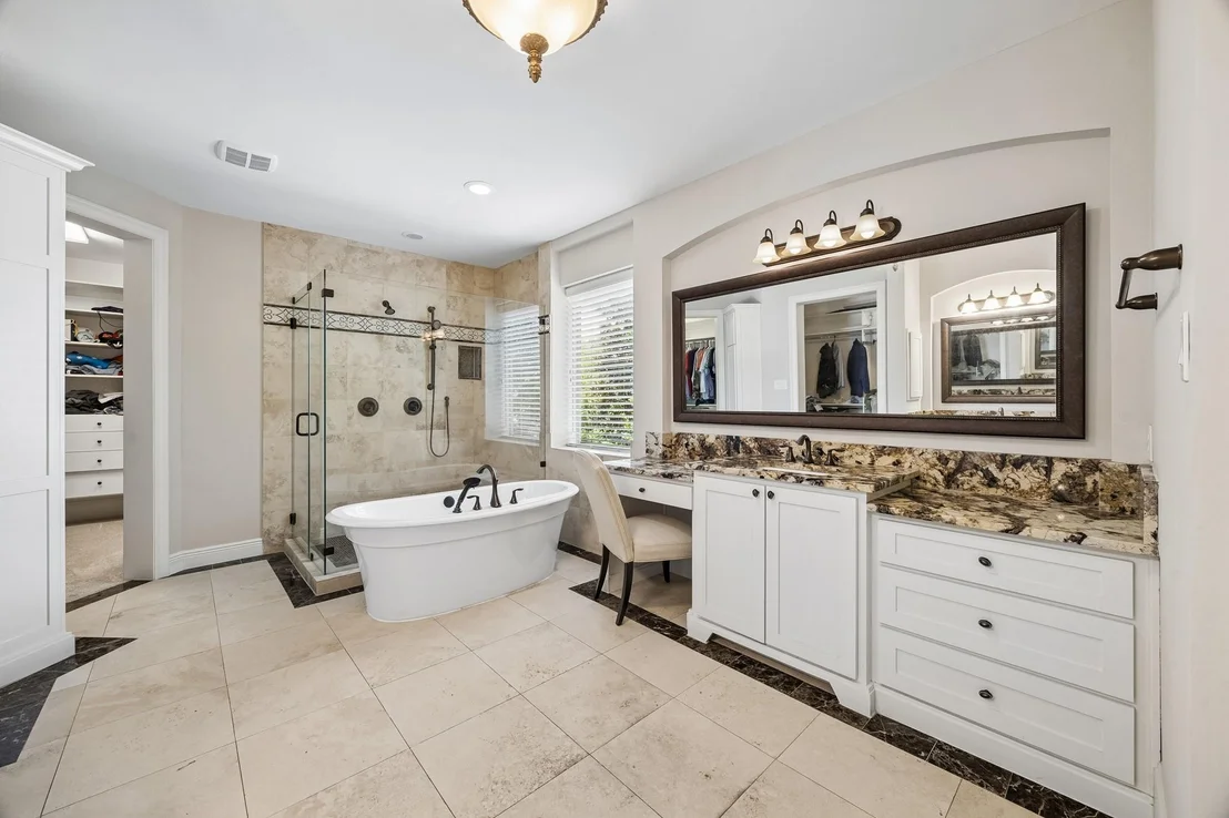 Photo of 1360 Chippendale Road