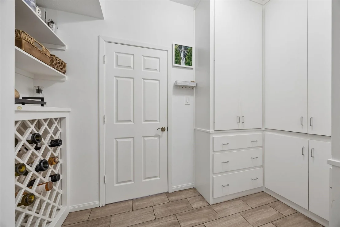 Photo of 4209 Sunset Boulevard