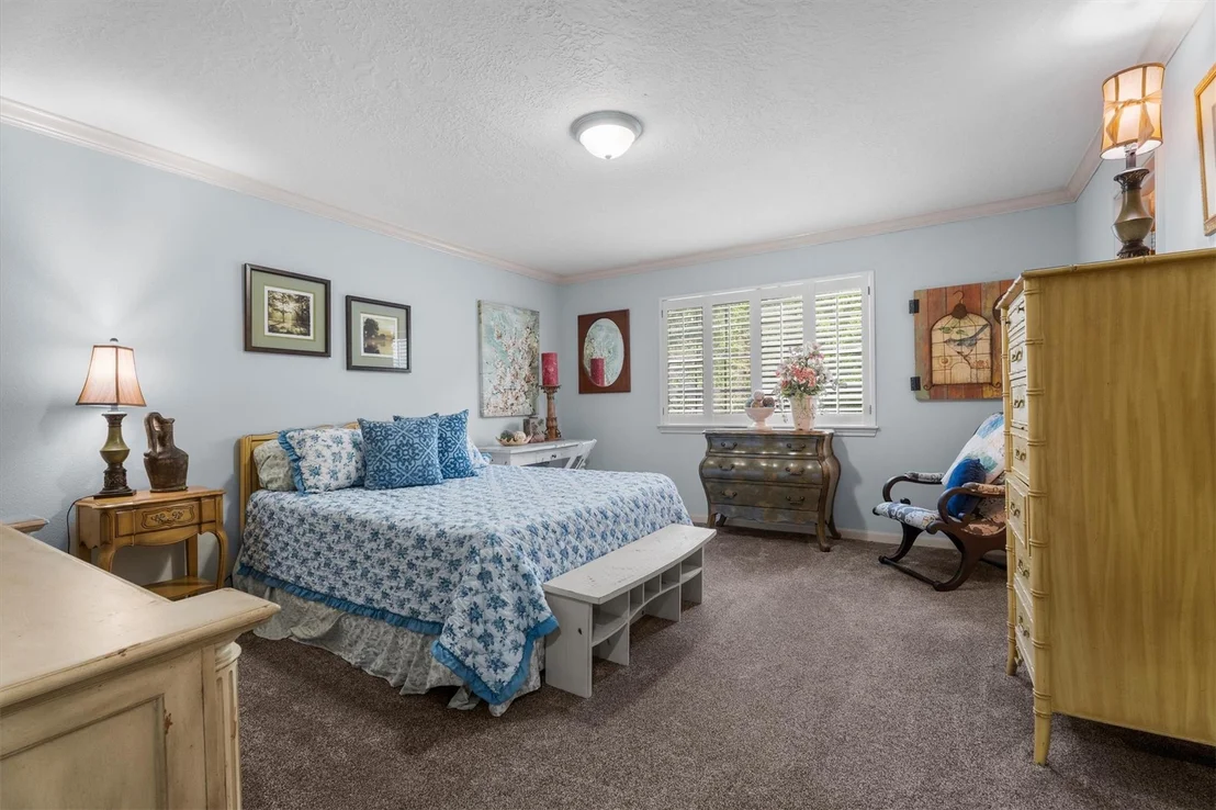 Photo of 15902 Guinstead Drive