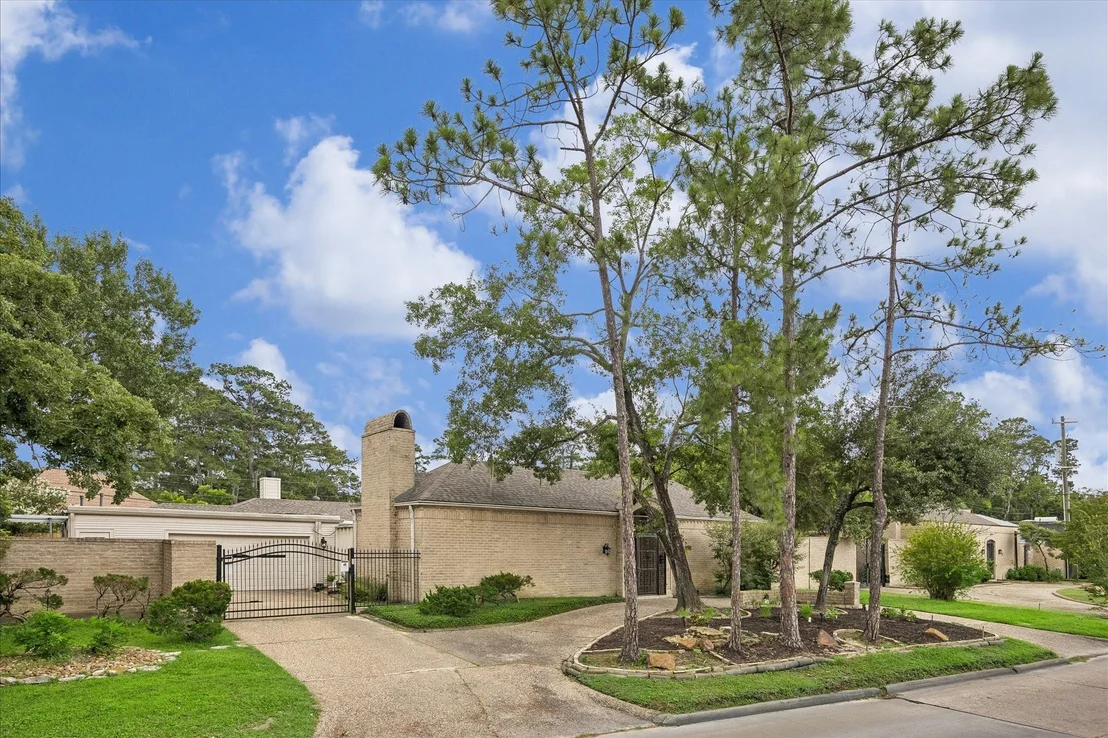 Photo of 306 Gessner Road