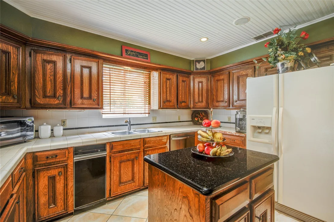 Photo of 15110 Benfer Road