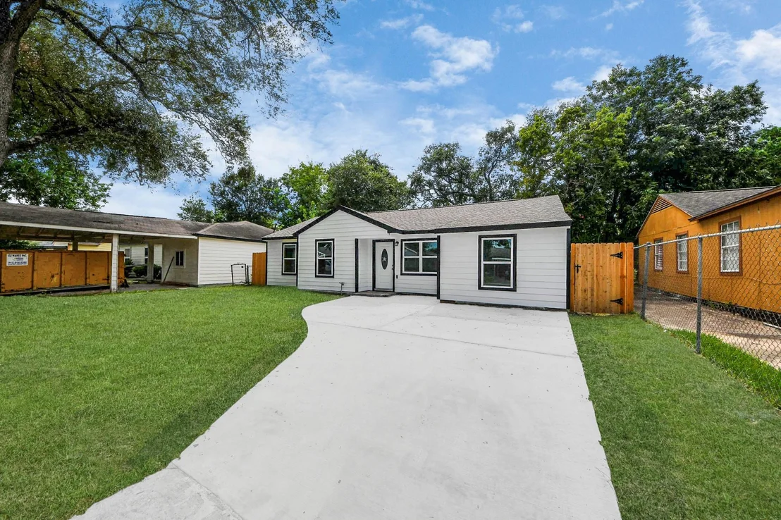 Photo of 10118 Cathedral Drive
